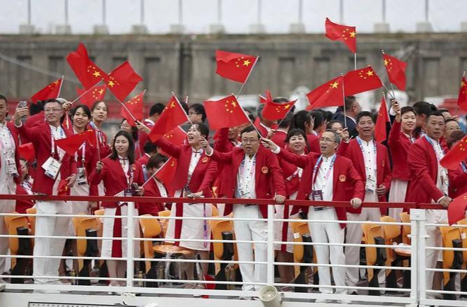 中共中央 国务院致第33届奥运会中国体育代表团的贺电