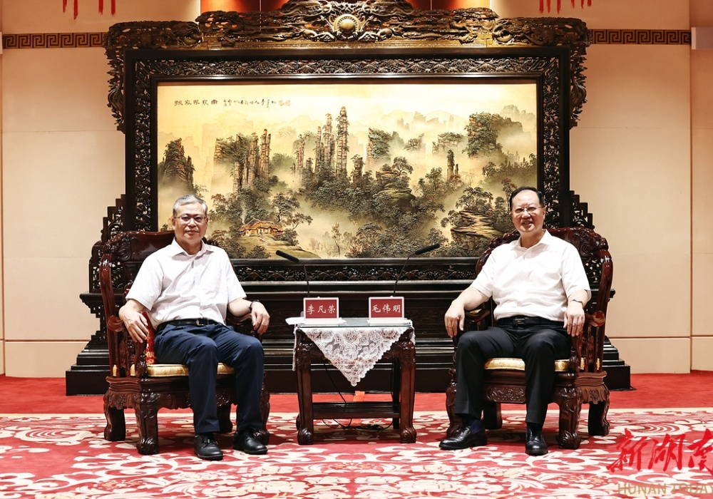 省政府与中国中化举行工作会谈 毛伟明李凡荣出席