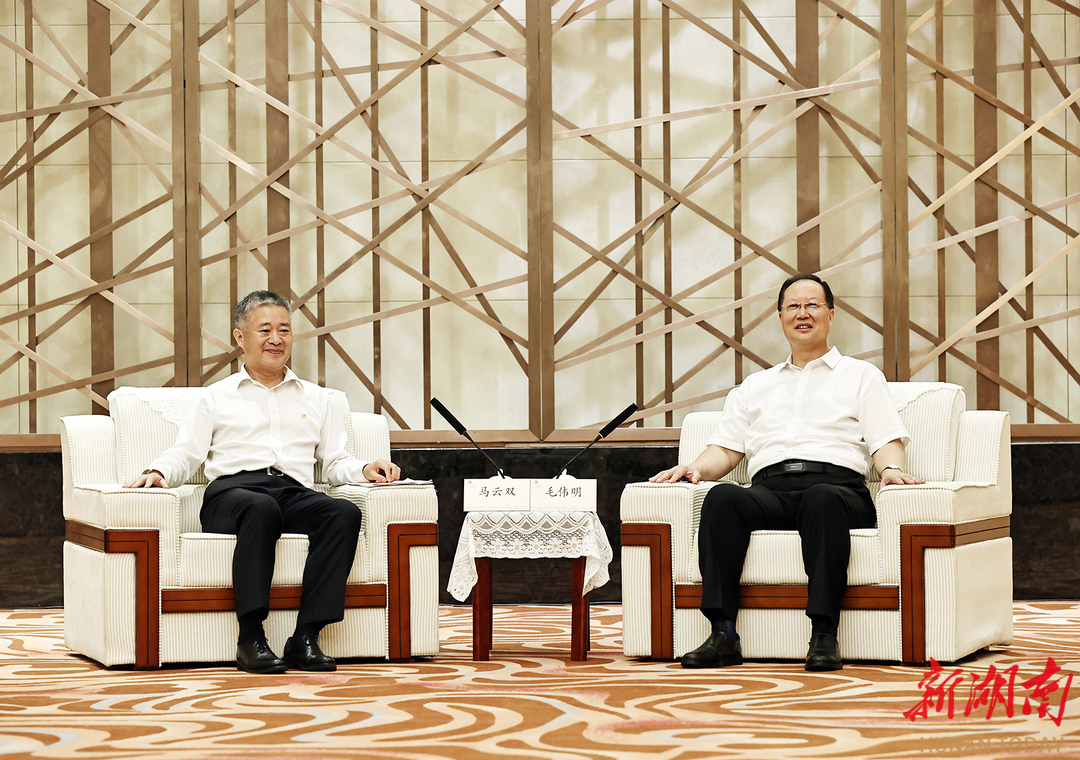 省政府与中国中车举行工作会谈 毛伟明马云双出席