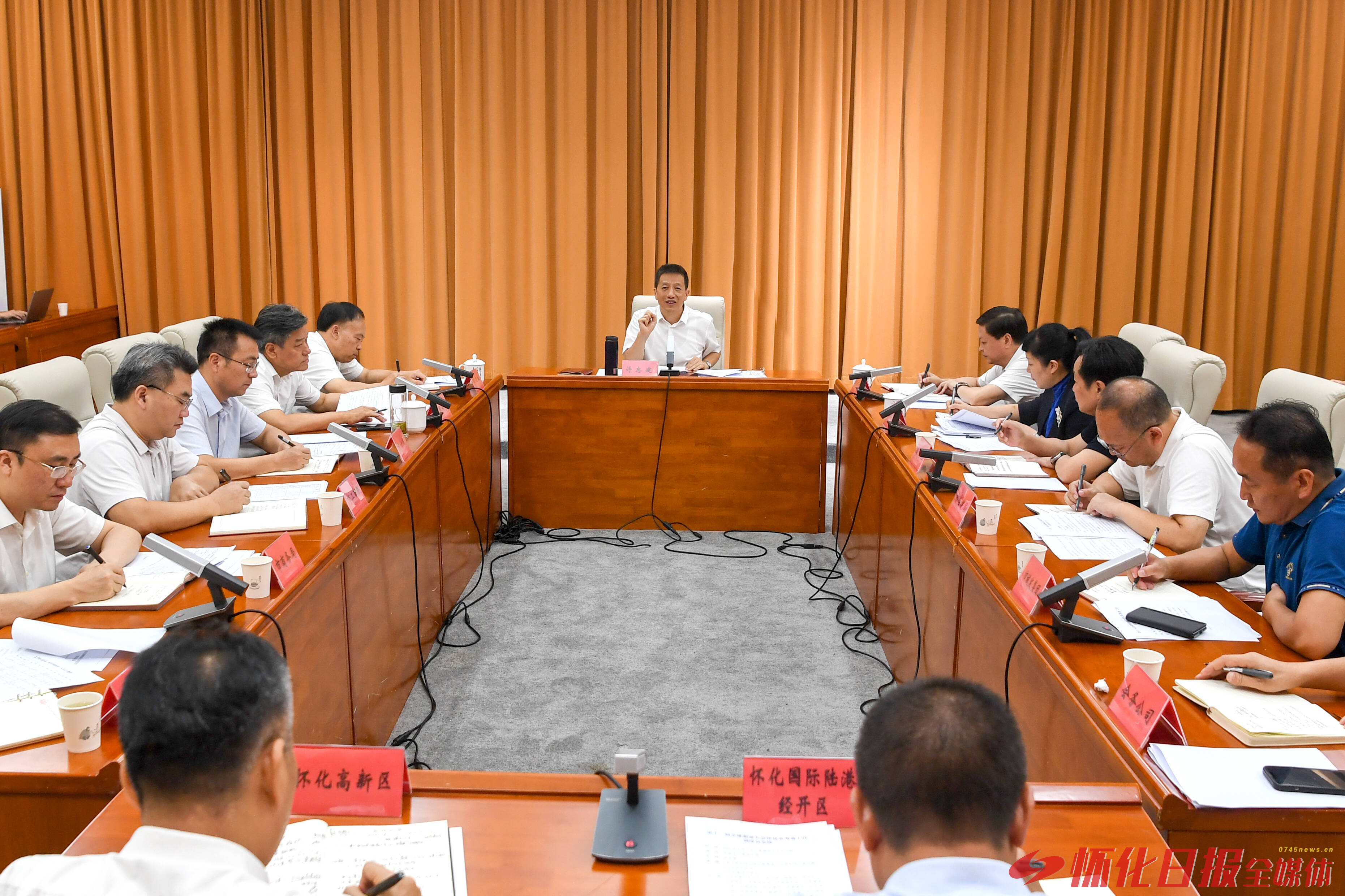 許忠建：全力以赴攻堅(jiān)克難解決問題