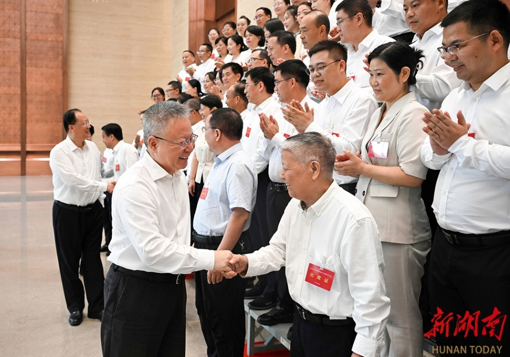 湖南省庆祝第40个教师节大会举行 沈晓明毛伟明会见优秀教师代表
