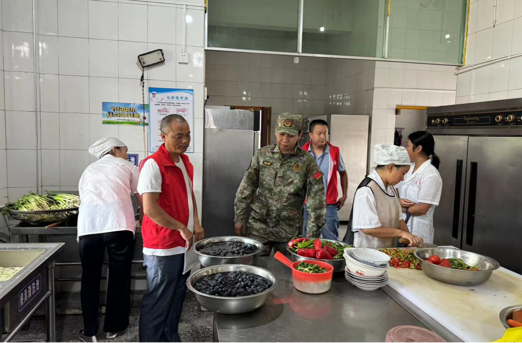 罗卜田乡食品卫生检查进校园，全力护航“开学季”安全