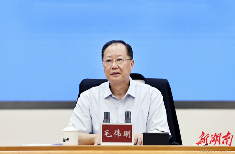 毛伟明专题研究省直单位对口支援资兴灾后重建工作