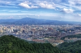 怀化市委书记、市长在《湖南日报》发表署名文章《拥抱伟大时代 共襄全球盛会》