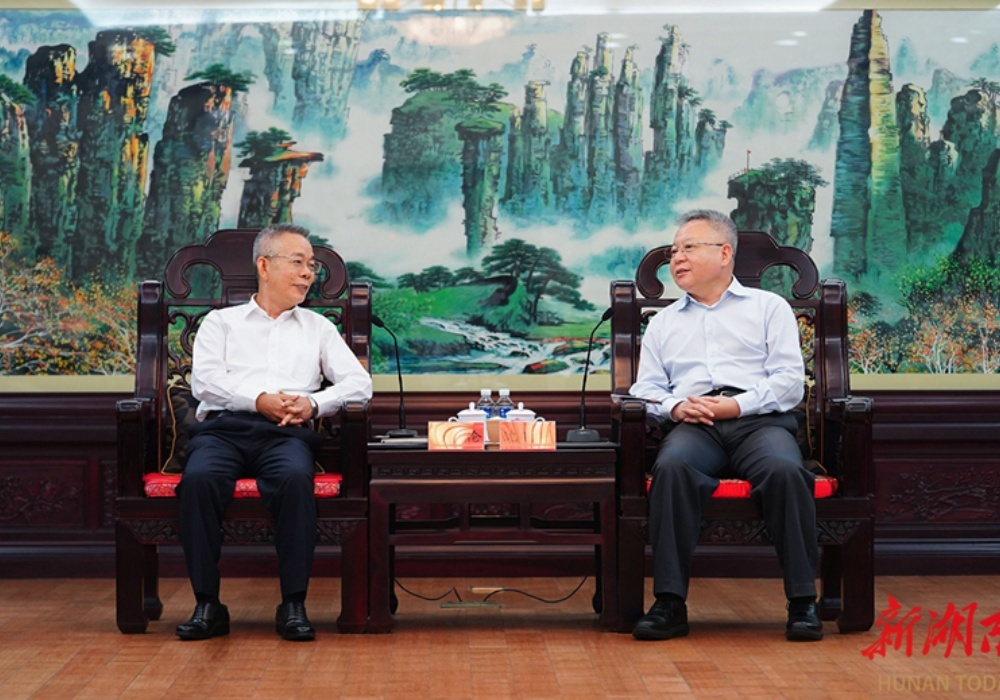 沈晓明与南航集团董事长马须伦一行会谈