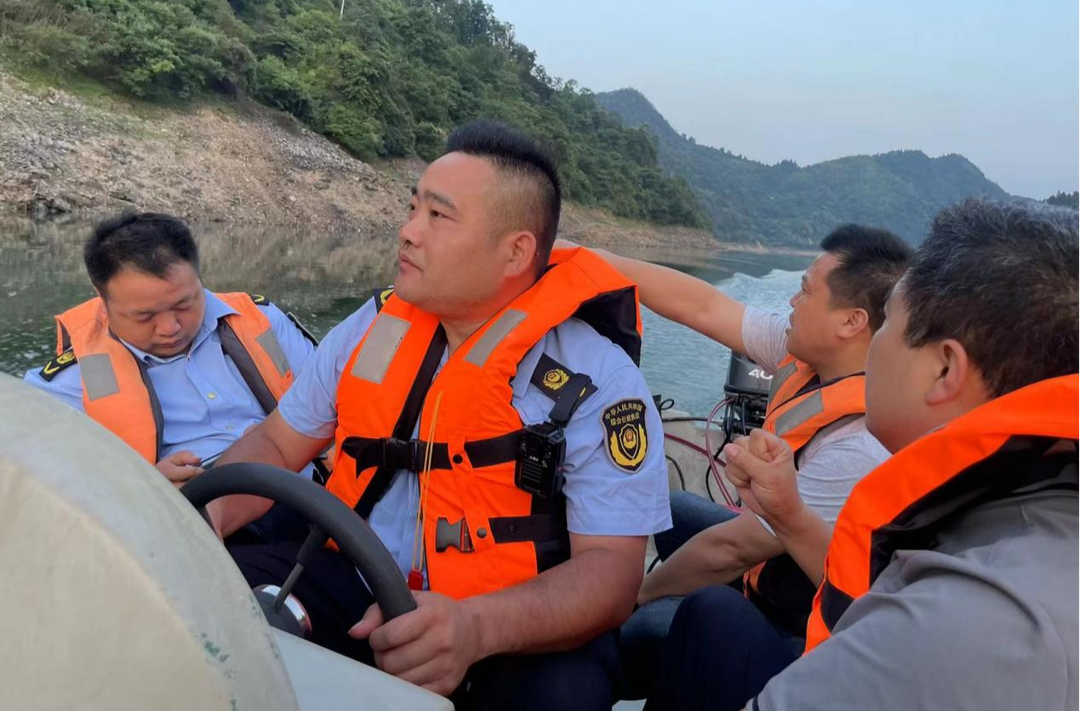 碧涌镇：专项行动守护水域生态 严厉打击非法捕捞