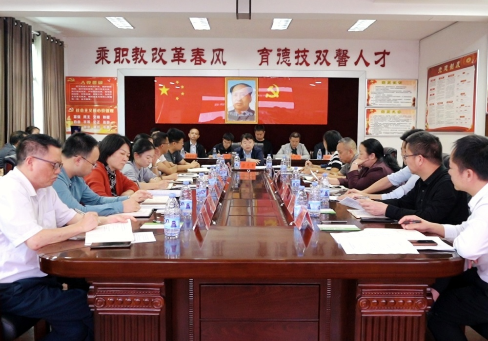 梁志平在调研职业教育改革发展时强调：坚持品牌品质两手抓 争创全国双优中职学校