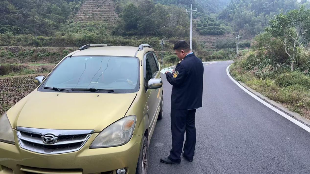 冷水溪乡：开展道路交通安全专项整治行动