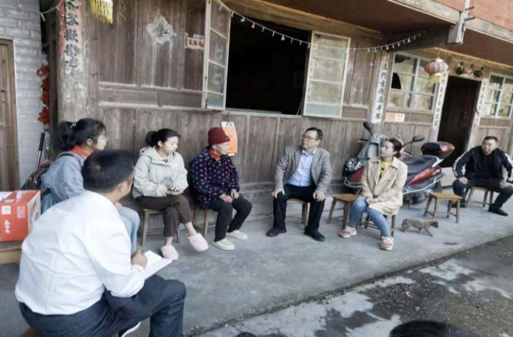 芷江关工委 “五联五防” 机制为困难少年儿童护航