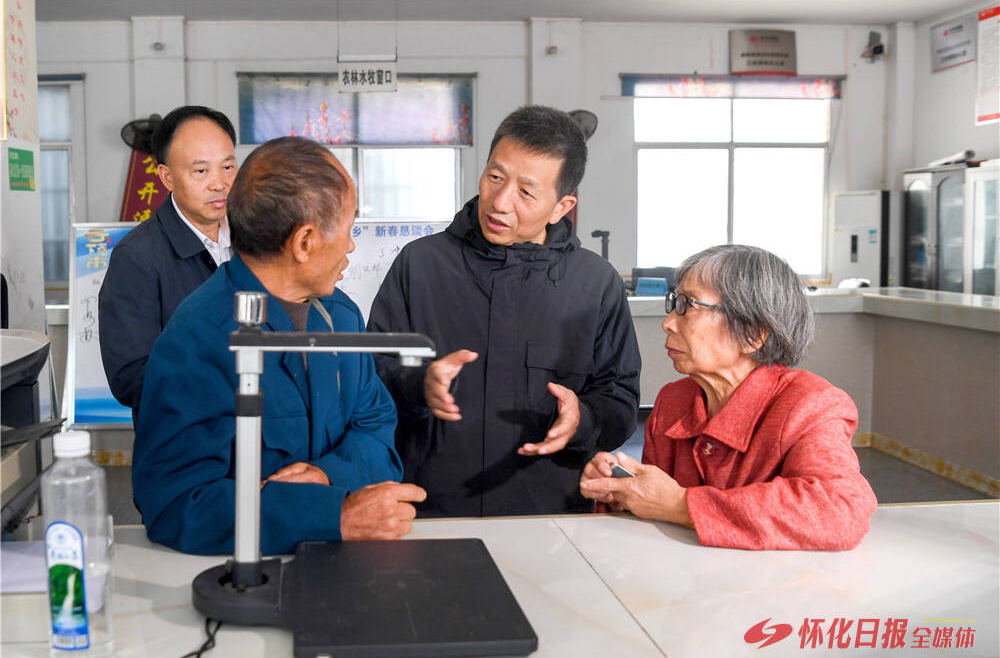 许忠建在麻阳乡镇督导检查工作