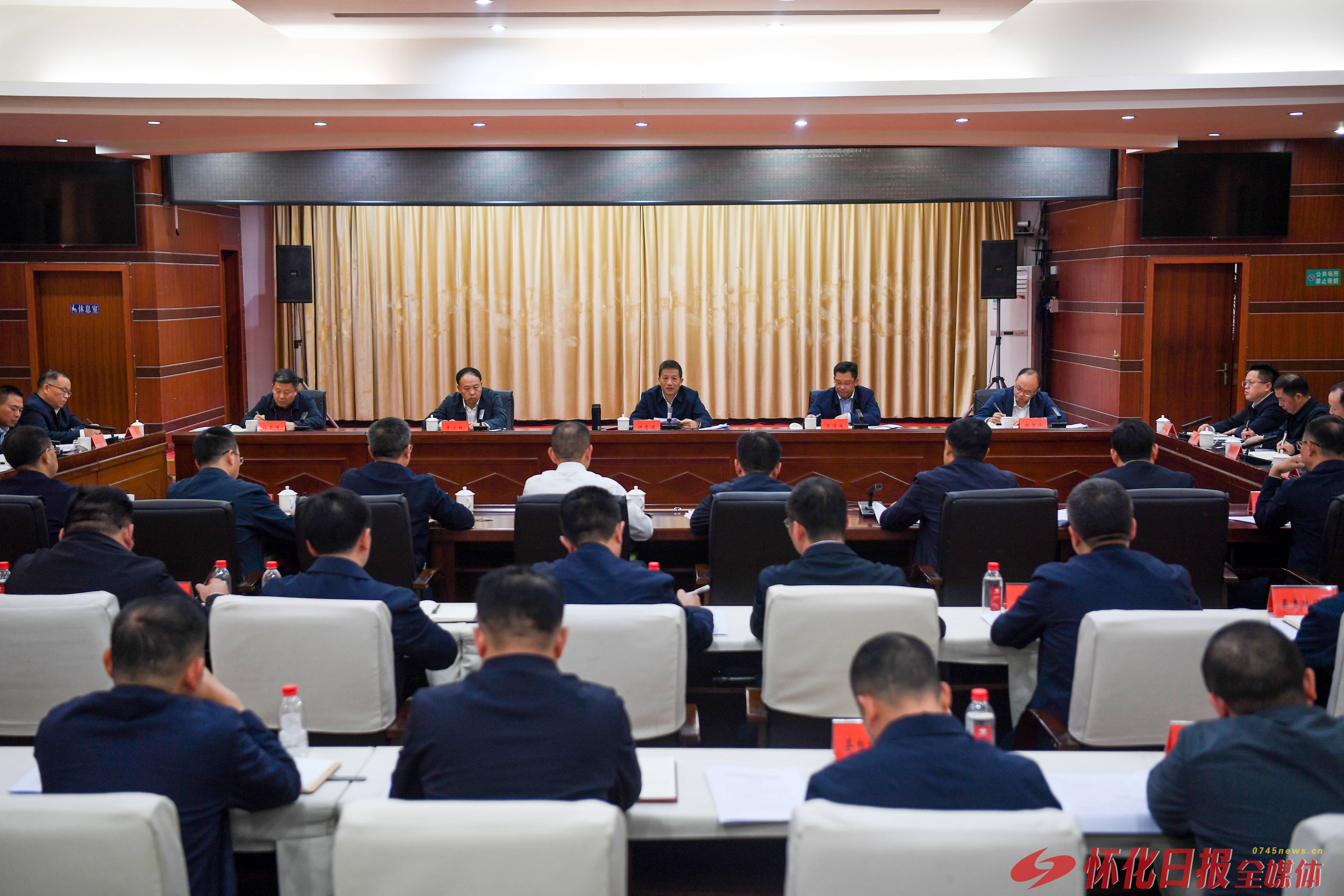 許忠建：聚焦問題攻堅(jiān)克難 堅(jiān)決打好翻身仗
