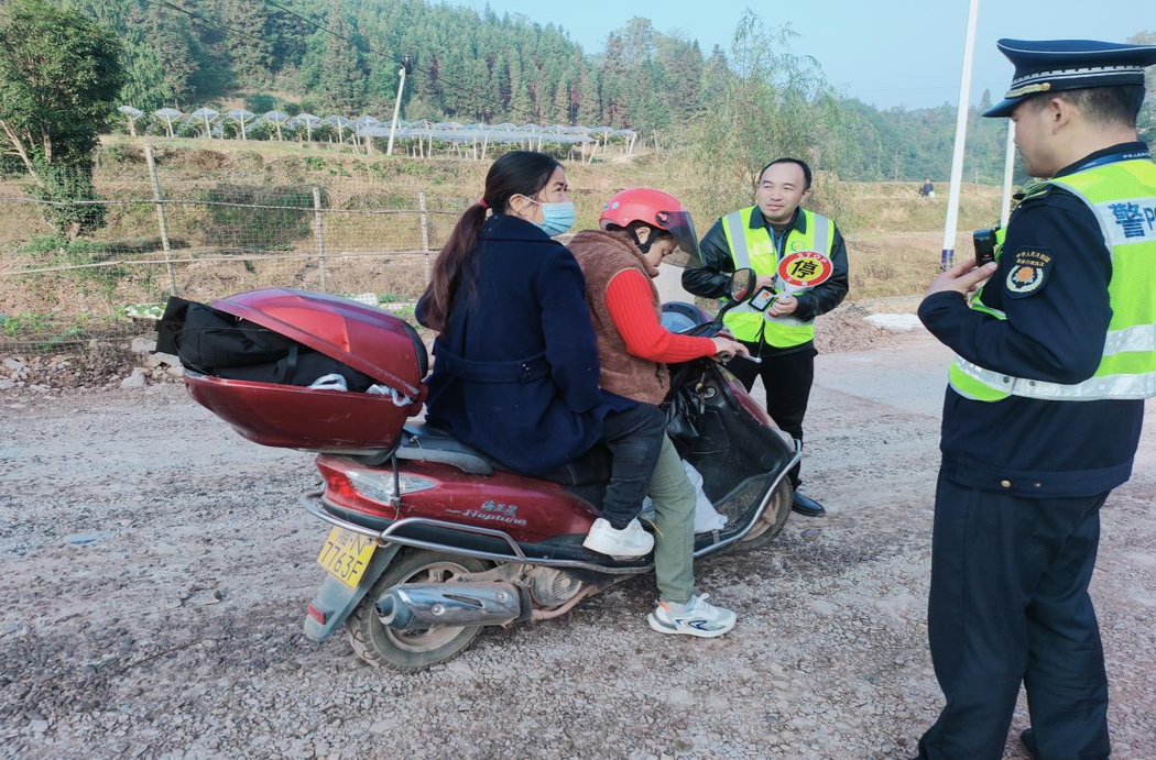 水宽乡：开展道路交通安全执法 筑牢辖区道路交通安全