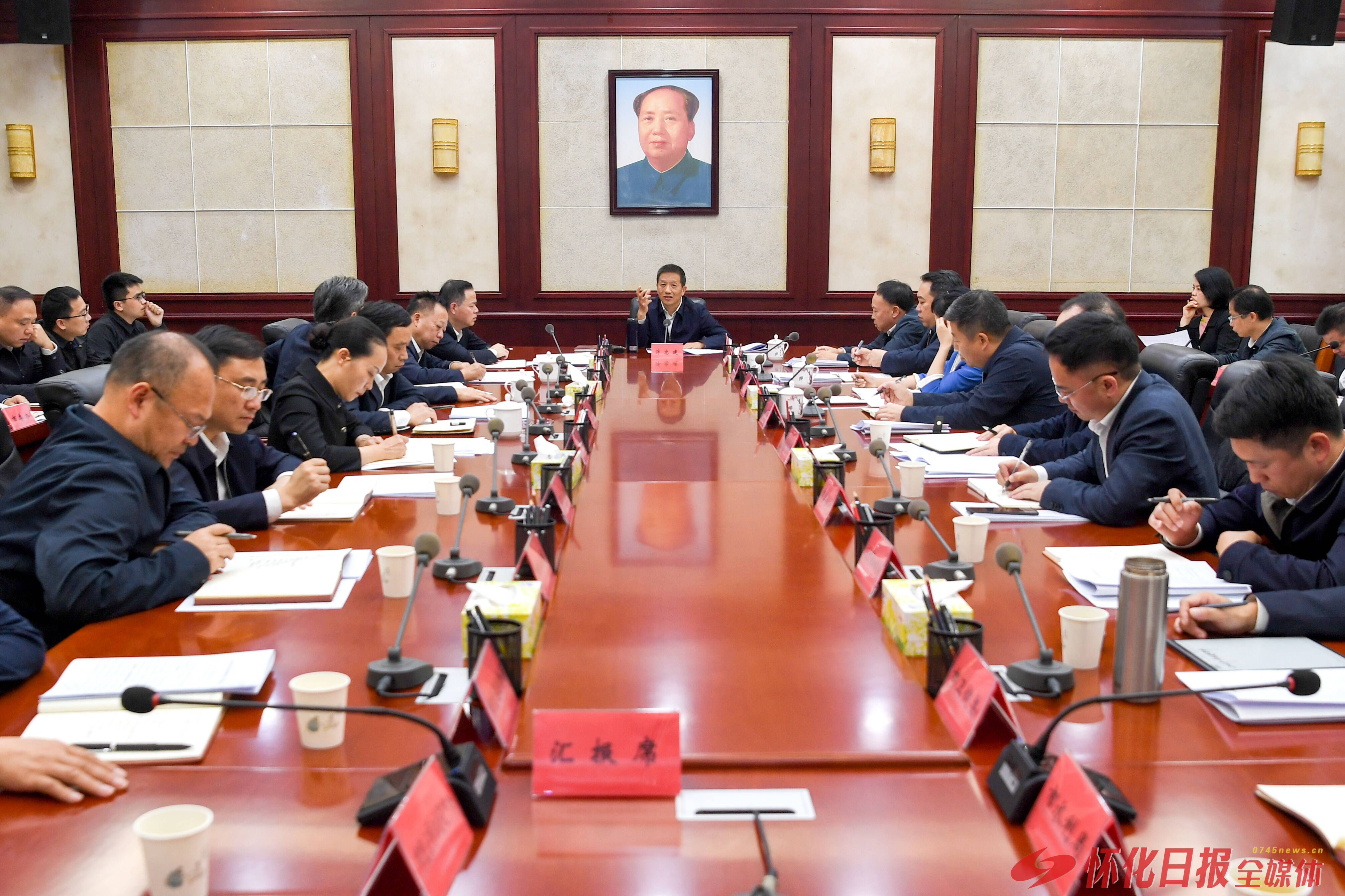 許忠建主持召開全市重大項(xiàng)目謀劃推進(jìn)會