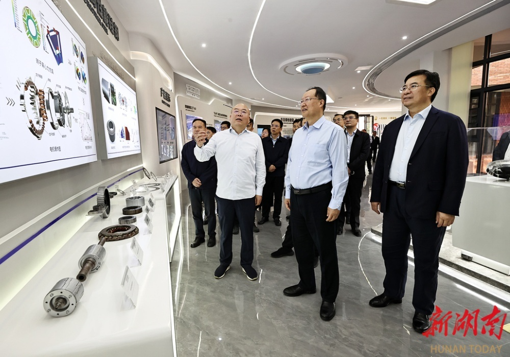 毛伟明在娄底调研指导经济社会发展工作