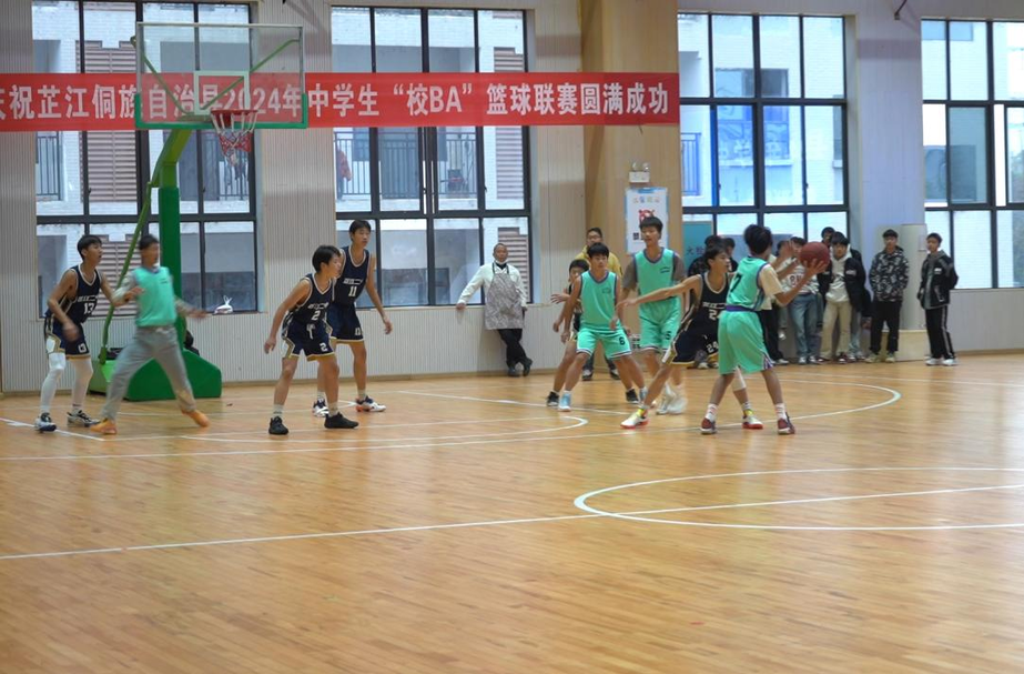 芷江举行2024年中学生“校BA”篮球联赛