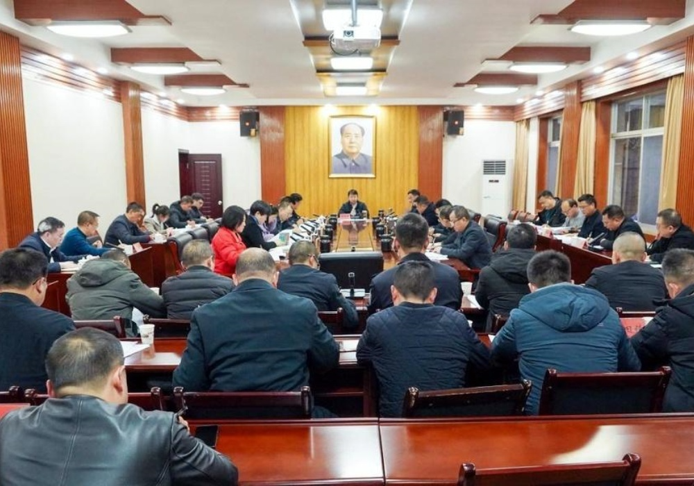 梁志平主持召开专题会议研究城市管理相关工作