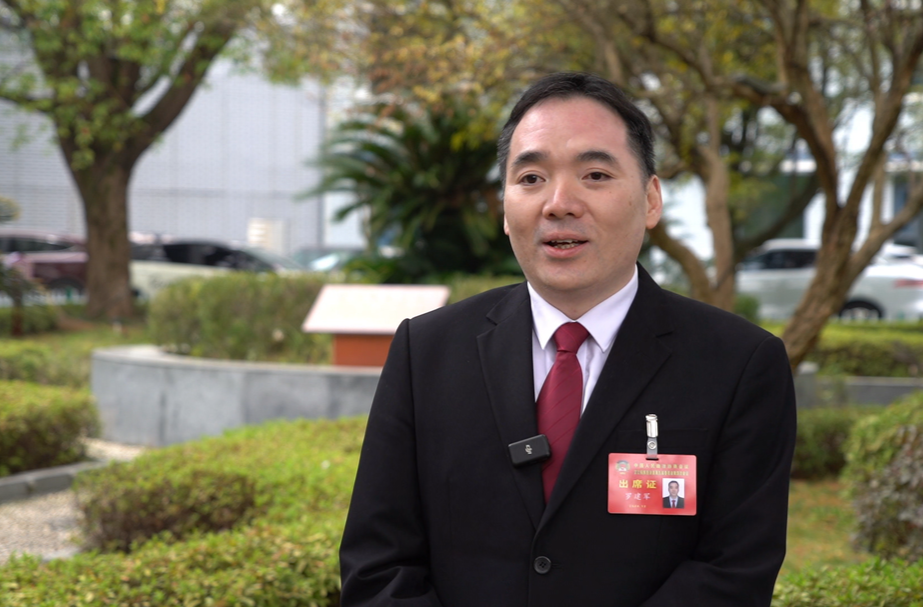 县政协委员：践初心于履职路 展担当在奋进途