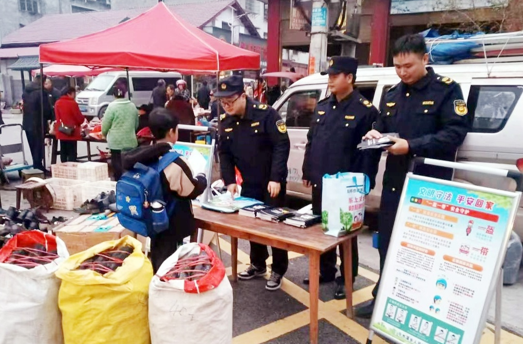 冷水溪乡：开展冬季雨雪冰冻极端天气道路交通安全宣传活动
