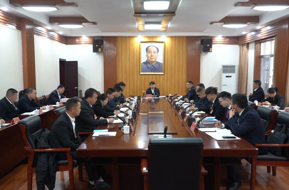 芷江侗族自治县第九届人民代表大会第四次会议各代表团开展分团活动