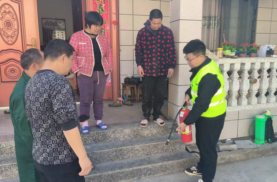 芷江消防救援大队多措并举开展冬季消防安全宣传工作