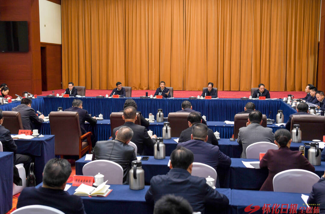 许忠建主持召开第五届湖南旅游发展大会重点项目建设调度会