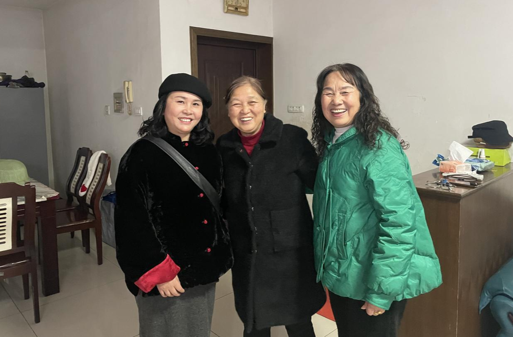 城南小学春节前走访慰问困难退休及在职教职工