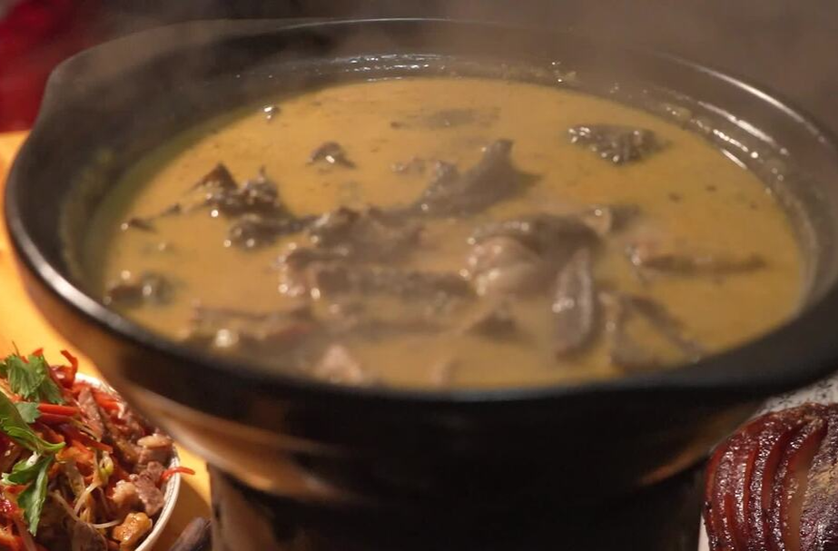 年夜饭 团圆的味道②丨大吉大利—炖乌骨鸡