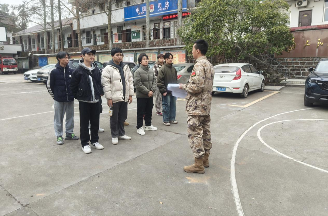 楠木坪镇：预征对象初审初检 吹响征兵集结号