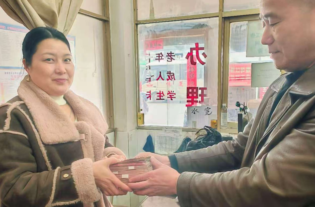 湘运公司驾驶员拾金不昧 甘当新时代活雷锋