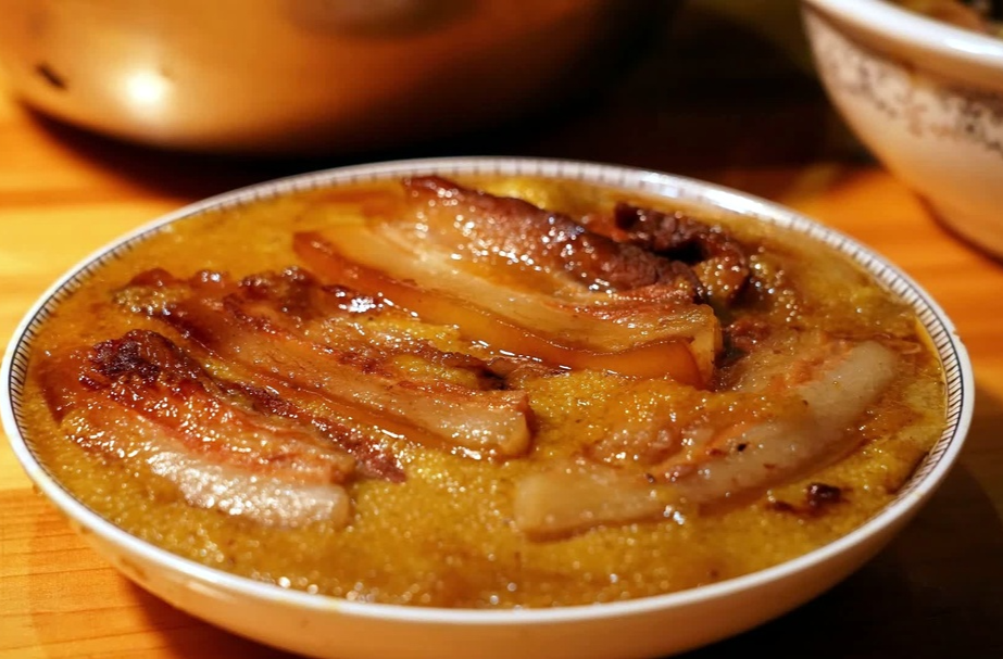 年夜饭—团圆的味道⑦丨甜香满溢—红糖小米粉蒸肉
