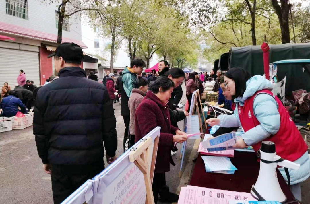 公坪镇：精准对接促就业，高效服务促增收
