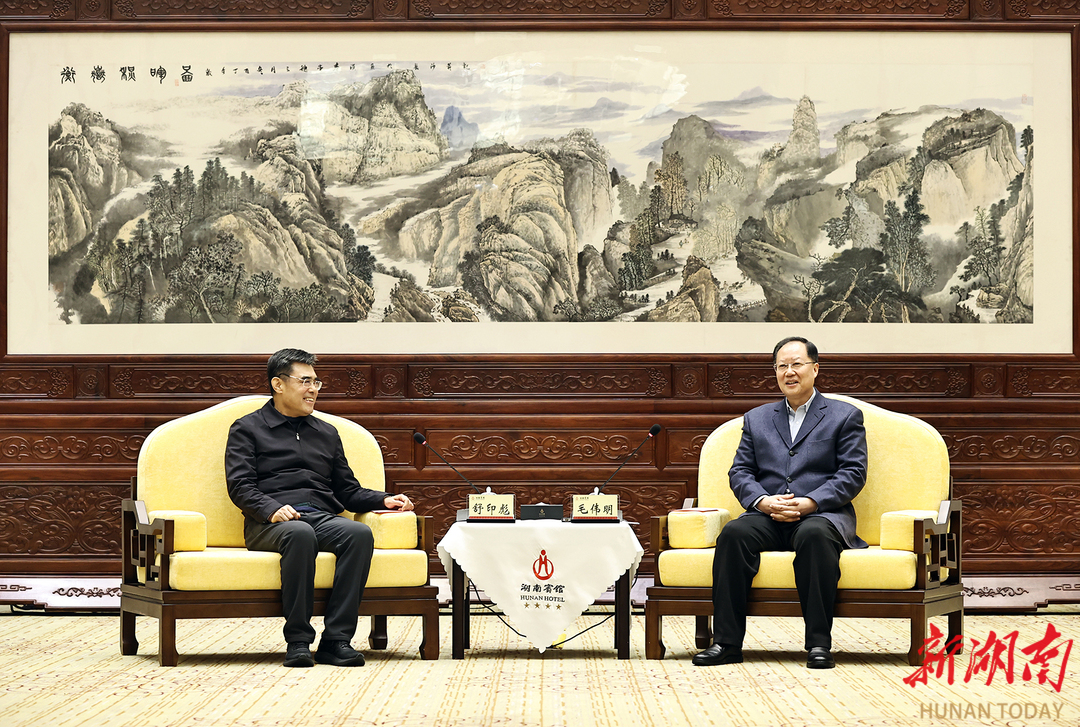 省政府与中国电机工程学会举行工作会谈 毛伟明舒印彪出席