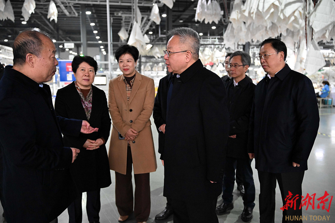 沈晓明围绕改造提升传统产业开展“十五五”规划专题调研
