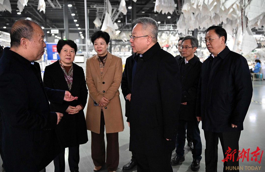 沈晓明围绕改造提升传统产业开展“十五五”规划专题调研