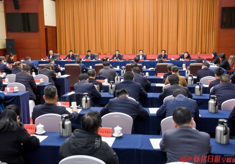 许忠建：强化思想政治引领 广泛汇聚智慧力量