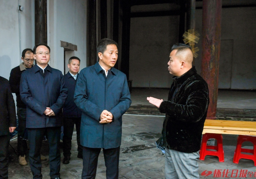 许忠建：坚定不移推进旅游“金三角”建设