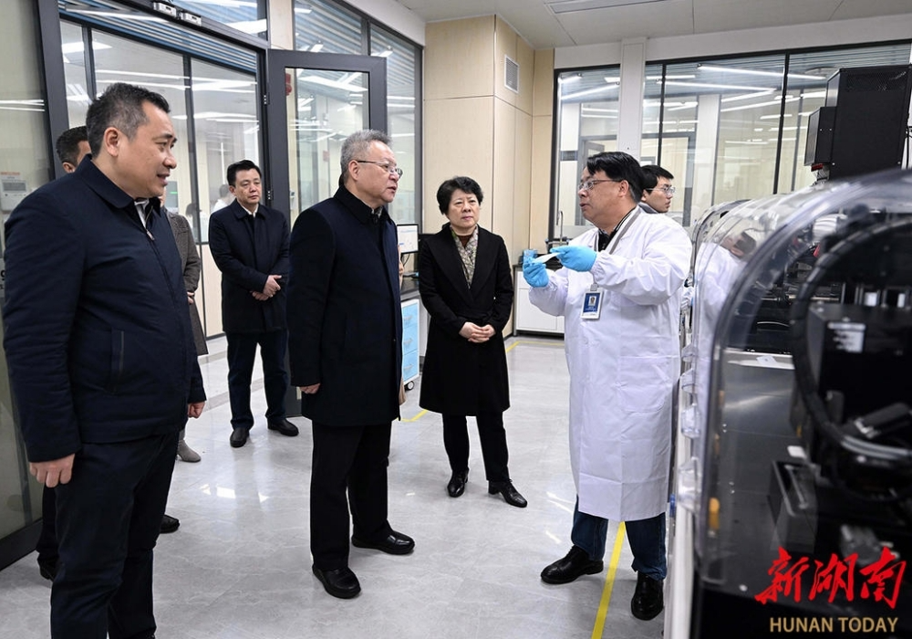 沈晓明围绕巩固延伸优势产业开展“十五五”规划专题调研