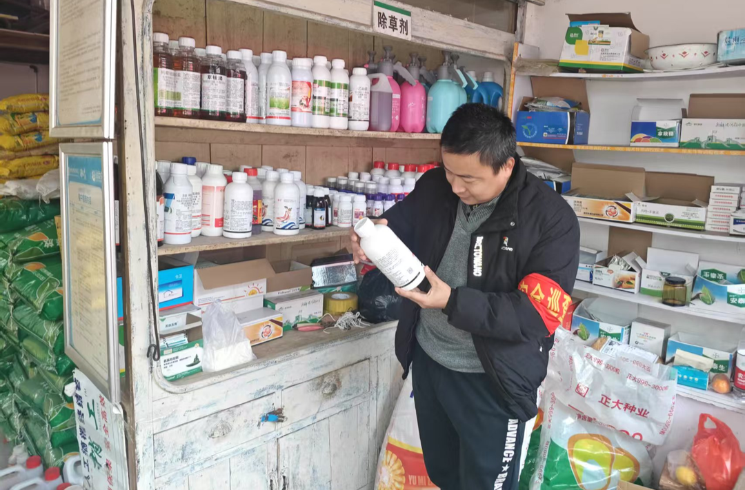 罗卜田乡：开展农资检查 护航春耕生产