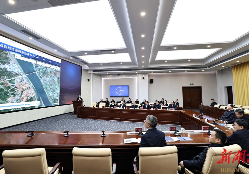 毛伟明在省自然资源厅调研