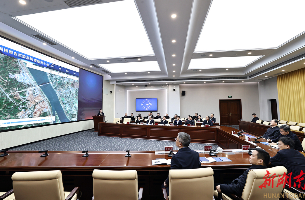 毛伟明在省自然资源厅调研