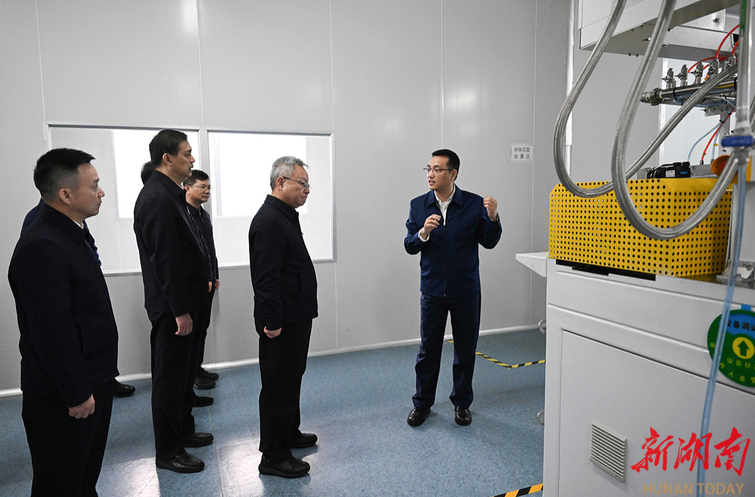 沈晓明围绕培育壮大新兴产业开展“十五五”规划专题调研
