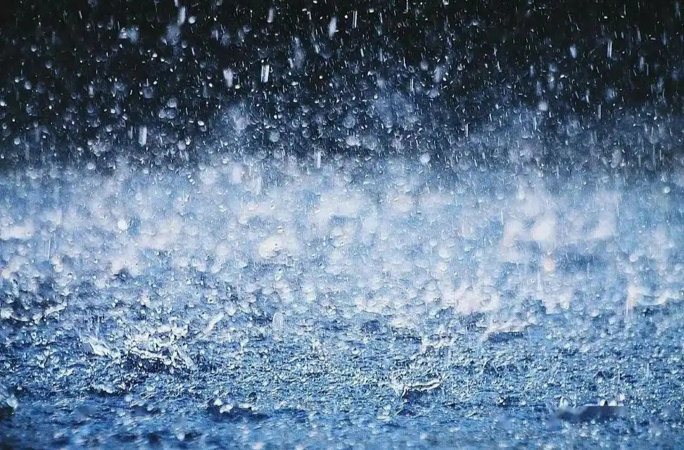 省应急委办公室发布汛情提醒：暴雨将至，小心地质灾害