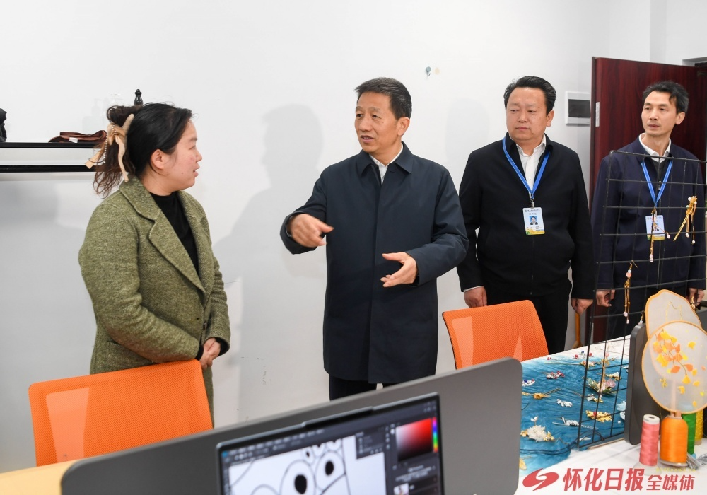 许忠建专题调研促进大学生就业创业工作
