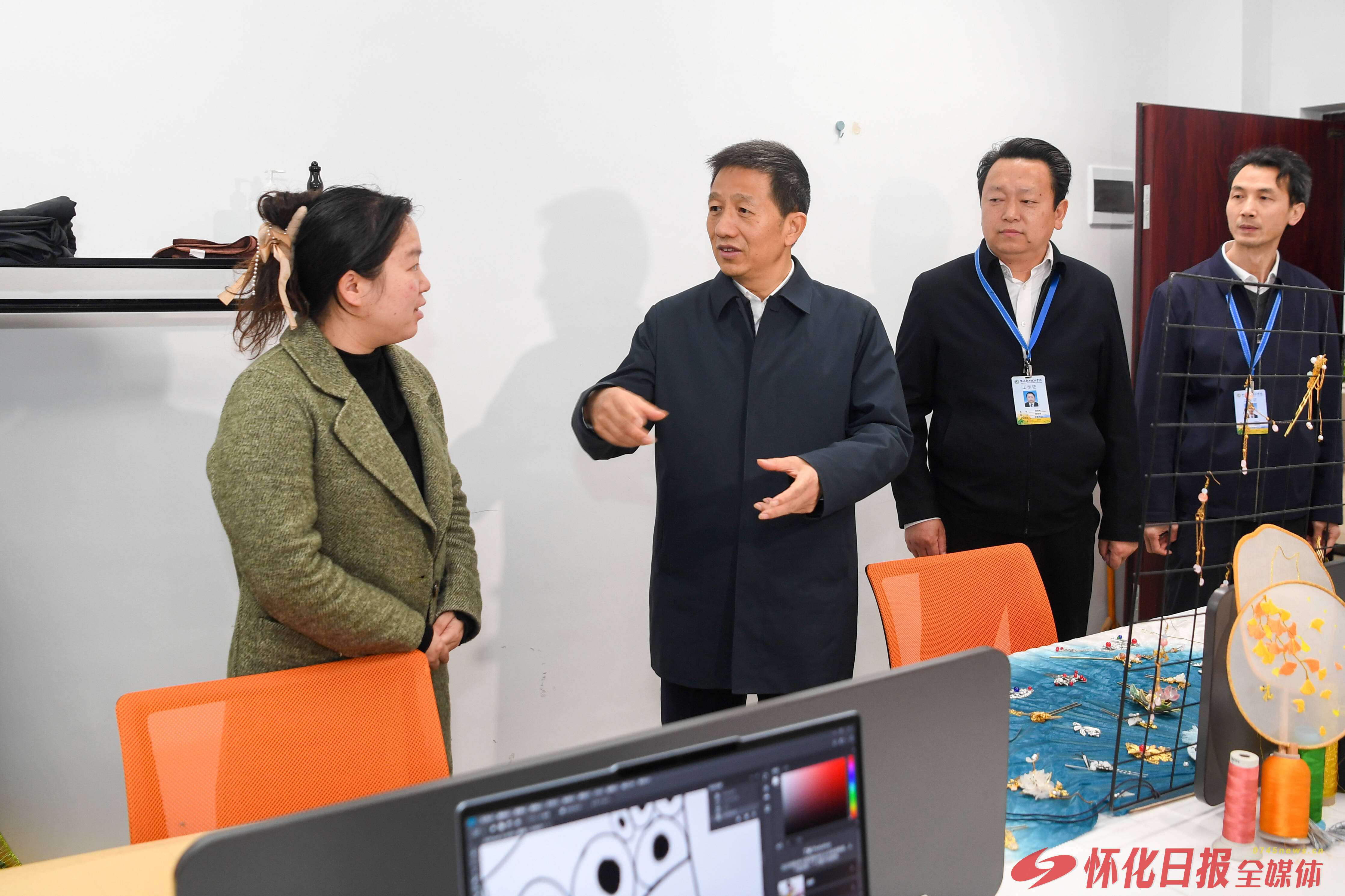 許忠建專題調研促進大學生就業(yè)創(chuàng)業(yè)工作