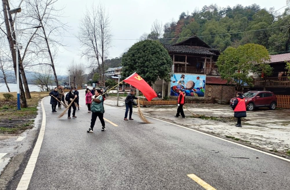 公坪镇：弘扬雷锋精神，共建美好家园