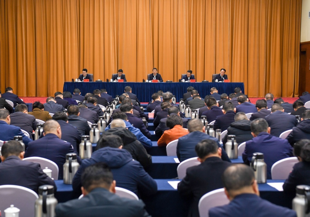 许忠建：进一步提升党务工作质效 凝聚团结奋斗的强大合力