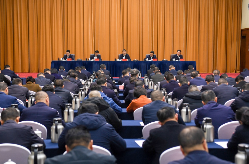 许忠建：进一步提升党务工作质效 凝聚团结奋斗的强大合力