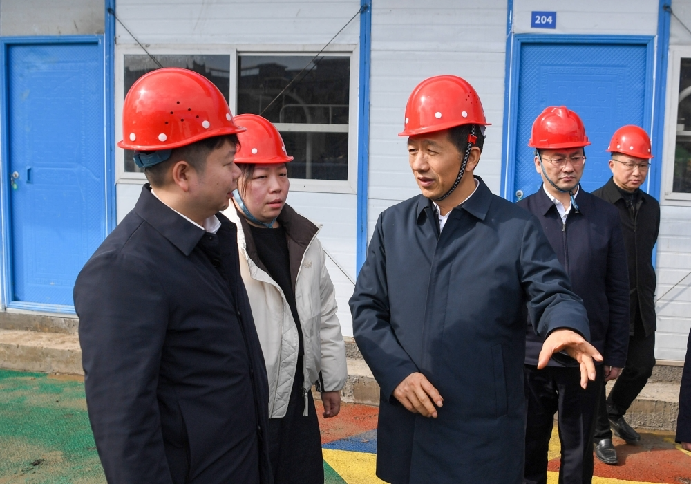 许忠建在芷江主持召开“三会合一”系列活动筹备工作调度会