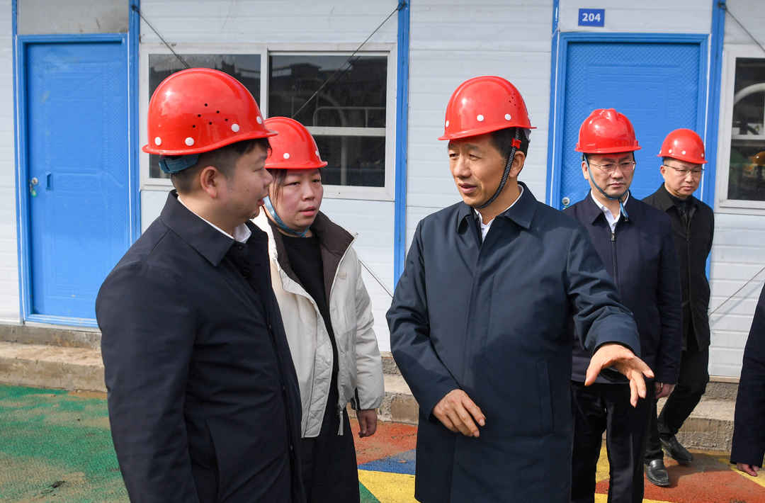许忠建在芷江主持召开“三会合一”系列活动筹备工作调度会