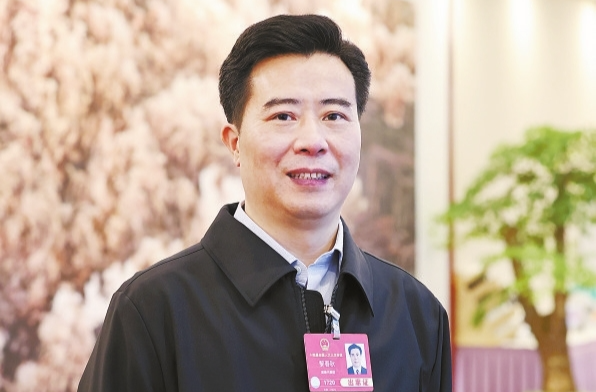 全国两会访谈丨全国人大代表黎春秋：奋力打造中部地区开放发展新高地